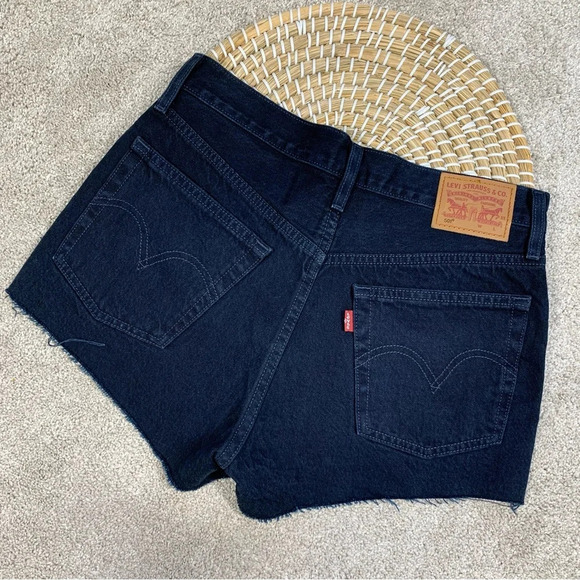 Levi’s 501 Women’s Shorts Denim Jeans Button Fly Mid Rise in Dark Navy Size 27 - Picture 5 of 14